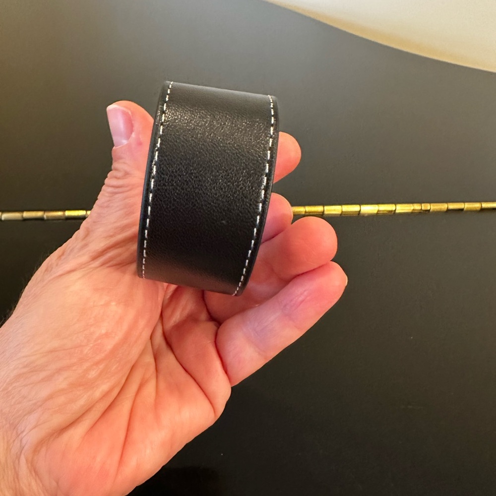Tory Burch Authentic Luxe NWT Timeless Black Kira Turn-Lock Leather Bracelet - Picture 14 of 17